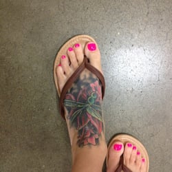 Tee Nails Spa - Loving my toes!!! Thank you Ryan!!