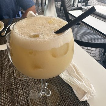 Restaurante Lacus - Pina colada - Seafood Near Me - Lagos, 08 Restaurante Lacus - Pina colada - Seafood Near Me - Lagos, 08