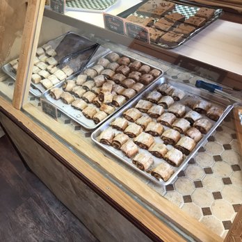 Le Vinois Bakery - Bakeries Near Me - Fort Lauderdale, Florida