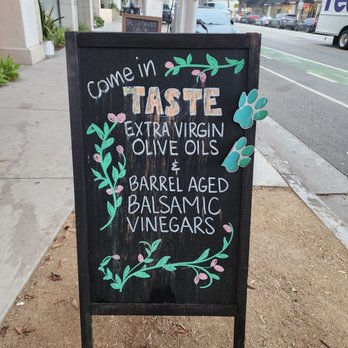 O&V - Exterior - Home Decor Near Me - Santa Monica, California O&V - Exterior - Home Decor Near Me - Santa Monica, California