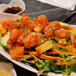 Inari Asian Bistro - Avacado Salad