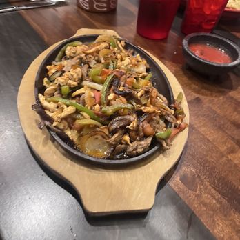 El Muchacho Alegre - Chicken and steak fajitas - Mexican Near Me - Papillion, Nebraska