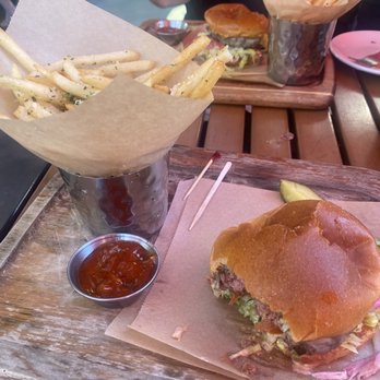 Finney's Crafthouse - Burbank - Finney's Burger and truffle fries - New American Near Me - Burbank, California