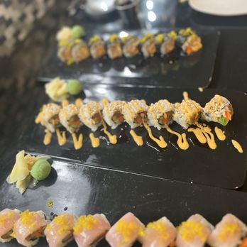 Locals Raw Bar - Sushi Bars Near Me - Beaufort, South Carolina