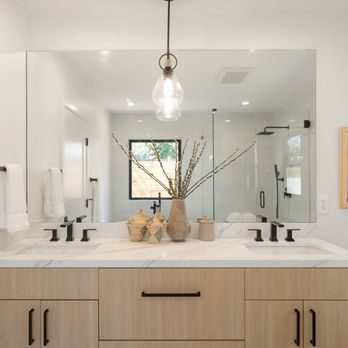 Koby & Ravit Bachar - 1727 S Orange Grove, Los Angeles, CA 90019 SOLD for $2,150,000!
A record-breaking sale! - Real Estate Agents Near Me - Beverly Hills, California Koby & Ravit Bachar - 1727 S Orange Grove, Los Angeles, CA 90019 SOLD for $2,150,000!
A record-breaking sale! - Real Estate Agents Near Me - Beverly Hills, California