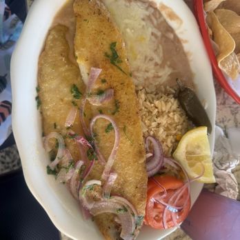 Mariscos El Puerto Escondido - Inglewood 1 - Fish Fillet with Rice and Beans - Mexican Near Me - Inglewood, California Mariscos El Puerto Escondido - Inglewood 1 - Fish Fillet with Rice and Beans - Mexican Near Me - Inglewood, California