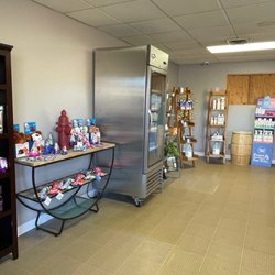 Stubby's Dog Wash & Grooming Salon - Interior