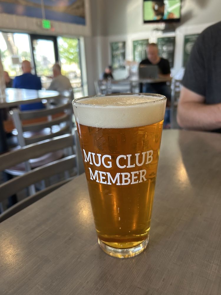 White Bluffs Brewing Logo