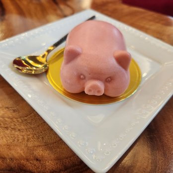 The Spoon - Strawberry Pig 3/5 - Desserts Near Me - Stanton, California The Spoon - Strawberry Pig 3/5 - Desserts Near Me - Stanton, California