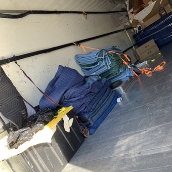 FaceMoove - All their stuff occupying space so they do Multiple rounds - Movers Near Me - San Diego, California