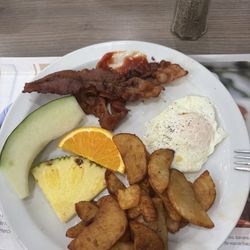 Coco Frutti - 1 egg and bacon