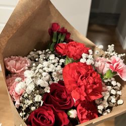 Sebago Plant Shop - Valentines bouquet