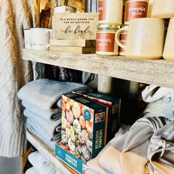 Blue Windows - Lots of wonderful candles, lovely clothes, kids stuff, and home accessories in general - Cards & Stationery Near Me - Long Beach, California