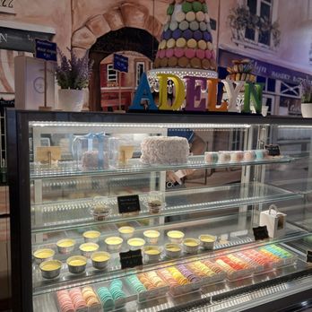 Adelyn Bakery Boutique - Bakery case - Bubble Tea Near Me - Round Rock, Texas Adelyn Bakery Boutique - Bakery case - Bubble Tea Near Me - Round Rock, Texas