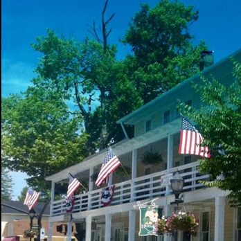 Highlands Inn - Hotels Near Me - Highlands, North Carolina