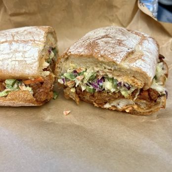 Oakville Grocery - Fried chicken sandwich - Delis Near Me - Oakville, California Oakville Grocery - Fried chicken sandwich - Delis Near Me - Oakville, California