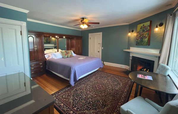 Saltair Inn Waterfront B&B by null