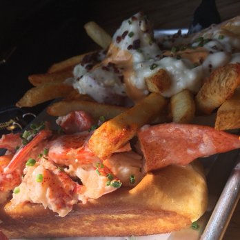 Slapfish - Lobster roll and chowder fries (to die for) - Seafood Near Me - Park City, Utah