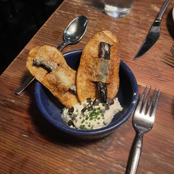 Rich Table - Sardine Chip, Horseradish, Creme Fraiche Dinner Bites - New American Near Me - San Francisco, California