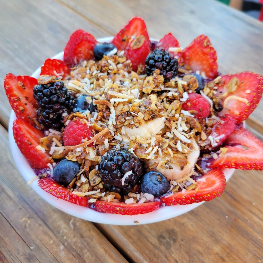 Kitchenette - 08.04.2021 - Acai bowl - Breakfast & Brunch Near Me - Templeton, California Kitchenette - 08.04.2021 - Acai bowl - Breakfast & Brunch Near Me - Templeton, California