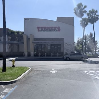 Turner's Outdoorsman - Front - Guns & Ammo Near Me - Ontario, California Turner's Outdoorsman - Front - Guns & Ammo Near Me - Ontario, California