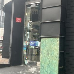 Avoid this location!!!! 7-Eleven at 3500 Wilshire Blvd, Los Angeles, CA 90005