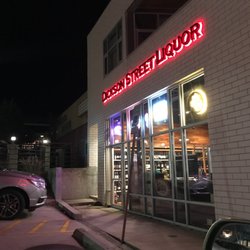 Dickson Street Liquors