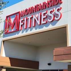 Mountainside Fitness Frank Lloyd Wright