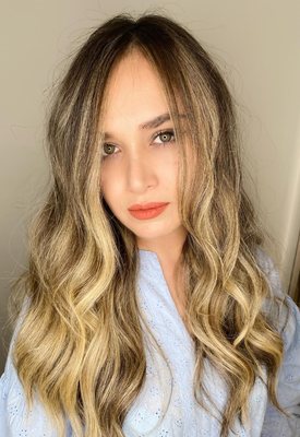 Balayage and Highlights - Our expertise is setting the standard for blinding and balayage services. We create "lived-in" color techniques that not only last a long time but look stunning every day. While your color goals and inspiration are our creative blueprint, the health and integrity of your hair is always our first priority. Balayage and Highlights - Our expertise is setting the standard for blinding and balayage services. We create "lived-in" color techniques that not only last a long time but look stunning every day. While your color goals and inspiration are our creative blueprint, the health and integrity of your hair is always our first priority.