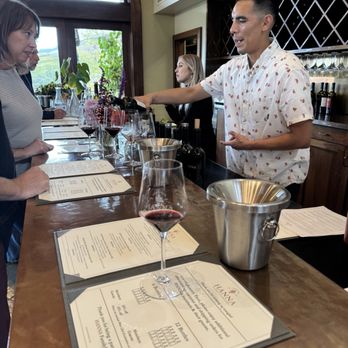 Hanna Winery - Wine pourers - Wineries Near Me - Healdsburg, California
