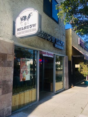 Sweet Cow Cafe - Ice Cream | Bubble Tea | Dessert by null