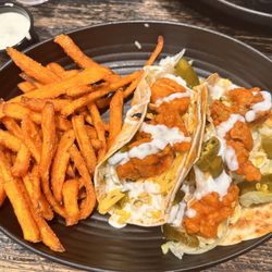 Walk-On's Sports Bistreaux - West Monroe Restaurant - Buffalo Gator Tacos