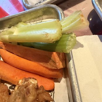 Dugout Bar & Grill - Dead vegetables served, dry & decayed - Salad Near Me - Livingston, Texas Dugout Bar & Grill - Dead vegetables served, dry & decayed - Salad Near Me - Livingston, Texas