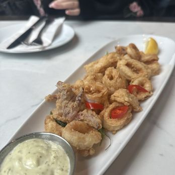 Kellys Landing - Sports Bars Near Me - Toronto, Ontario