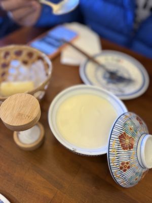 YuanYang Dessert鸳鸯糖水铺 by null