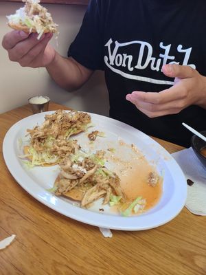 La Sobremesa by null