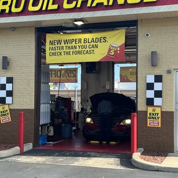 Take 5 Oil Change - Oil Change Stations Near Me - Woodridge, Illinois