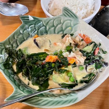 Chiang Rai Thai Cuisine - 81. Panang Salmon Stir Fried - Thai Near Me - Troutdale, Oregon Chiang Rai Thai Cuisine - 81. Panang Salmon Stir Fried - Thai Near Me - Troutdale, Oregon