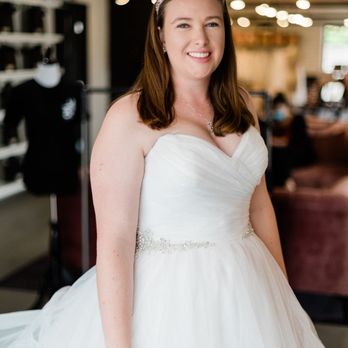 Tailored In White - Sewing & Alterations Near Me - Glendale, Arizona Tailored In White - Sewing & Alterations Near Me - Glendale, Arizona