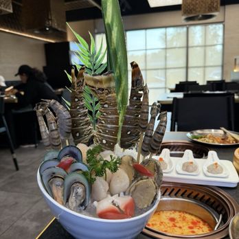 MooMoo Hot Pot - Deluxe Seafood Combo - Hot Pot Near Me - Irvine, California
