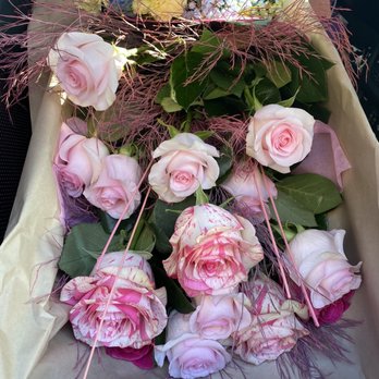 7 Red Roses - Florists Near Me - Des Plaines, Illinois