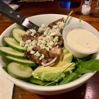 Jameson Tavern Restaurant - Admiral Vaughn salad, steak had no flavor - Seafood Near Me - Freeport, Maine