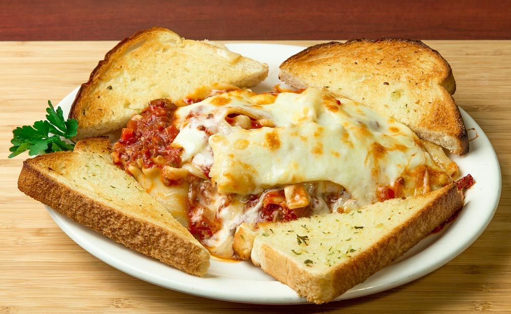 Russell Restaurant Logo