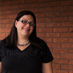 Jillian: front desk support, call before 3pm and you usually will speak with her!