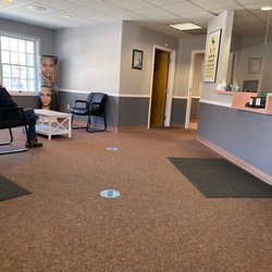 Maine Optometry - Windham - The waiting room