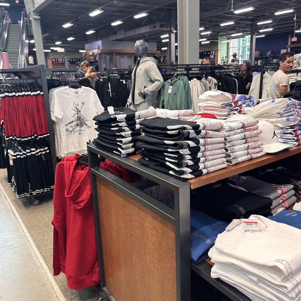 DICK'S Sporting Goods - Sports Wear Near Me - Woodbridge, New Jersey DICK'S Sporting Goods - Sports Wear Near Me - Woodbridge, New Jersey