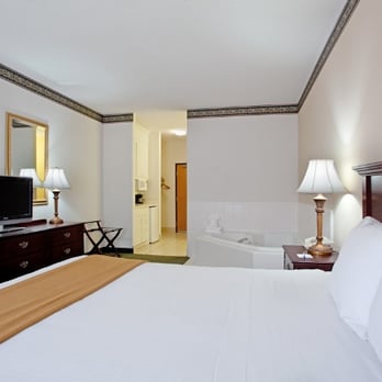 Holiday Inn Express Charleston-Moncks Corner - Large Guest Room - Hotels Near Me - Moncks Corner, South Carolina Holiday Inn Express Charleston-Moncks Corner - Large Guest Room - Hotels Near Me - Moncks Corner, South Carolina