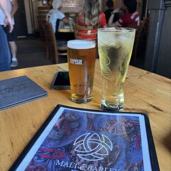 Malt & Barley Public House - Happy hour draft special - Pubs Near Me - Kitchener, Ontario Malt & Barley Public House - Happy hour draft special - Pubs Near Me - Kitchener, Ontario