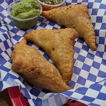 Pop's Wings - Chorizo and Chicken Empanadas - Sports Bars Near Me - Downey, California Pop's Wings - Chorizo and Chicken Empanadas - Sports Bars Near Me - Downey, California