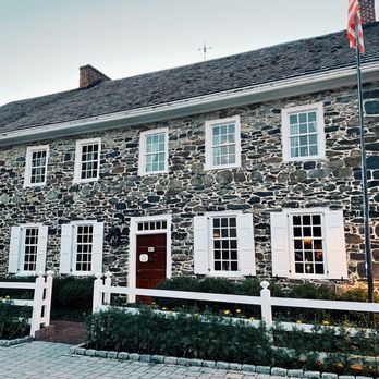 Dobbin House Tavern - Outside - Bars Near Me - Gettysburg, Pennsylvania